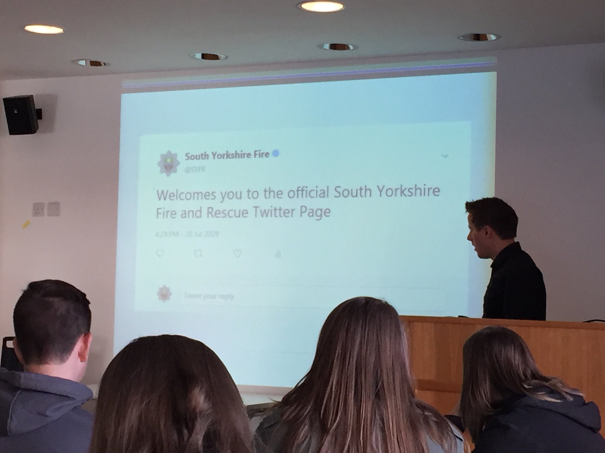 DOGnrNMXUAAs01O.jpg-large